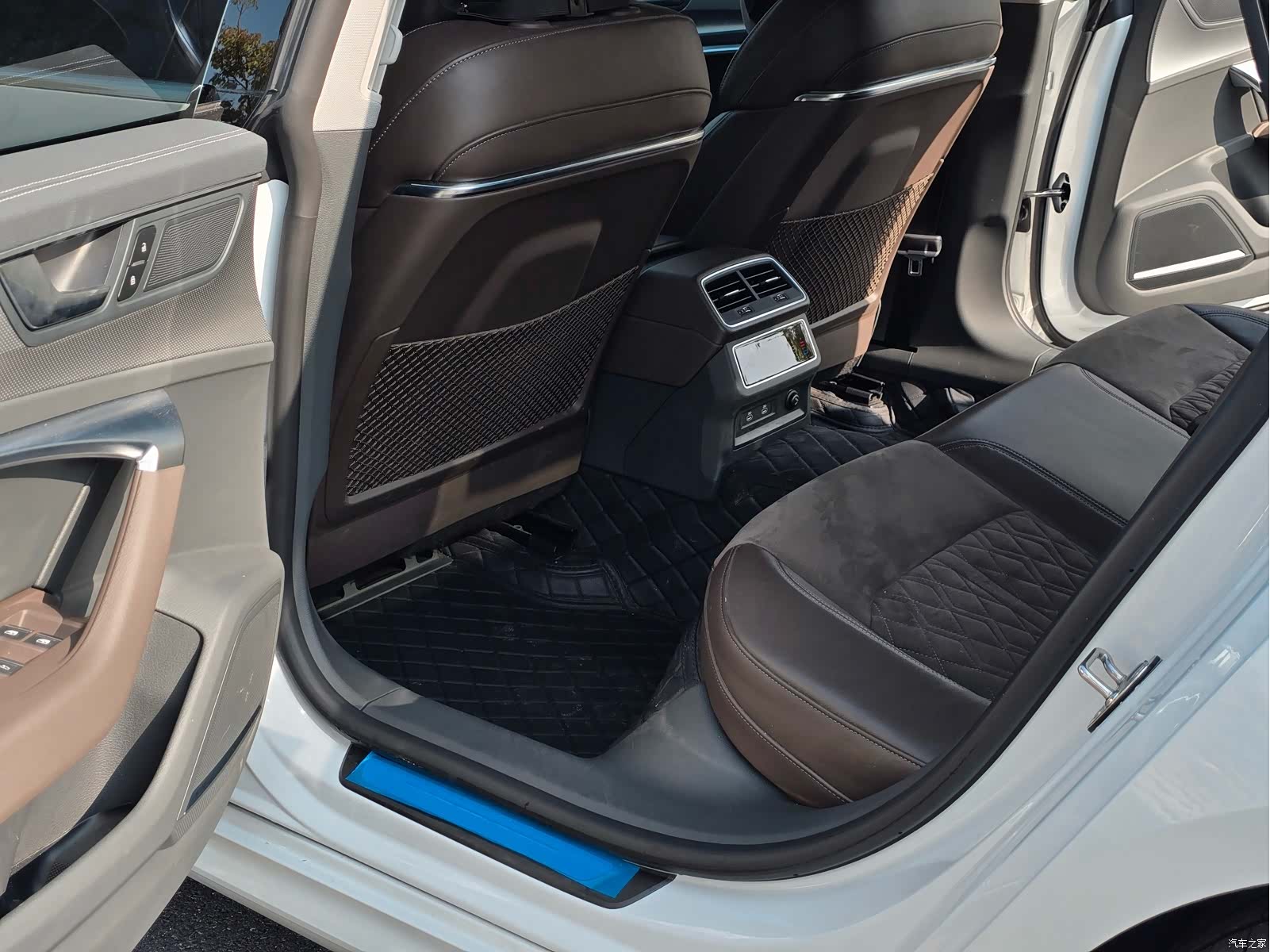 Audi A7L, 2024 7