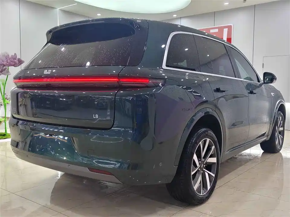 Li Auto Ideal L8