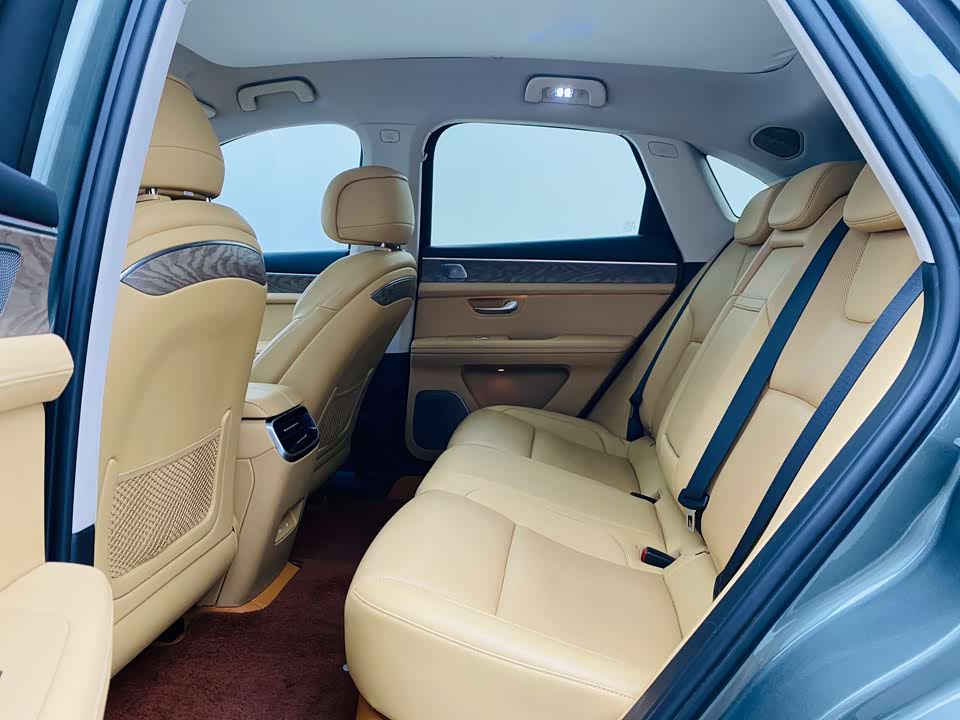 AITO Ask the world M5