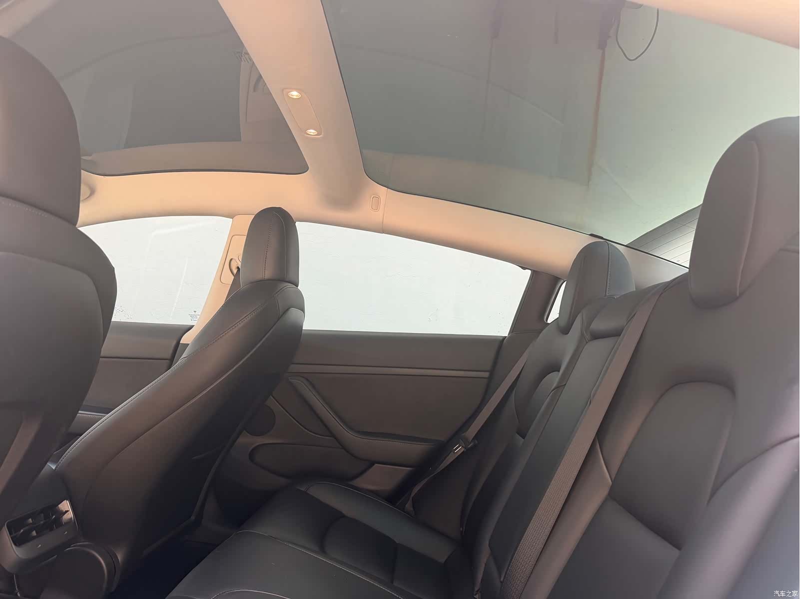 Tesla Model 3, 2021 7