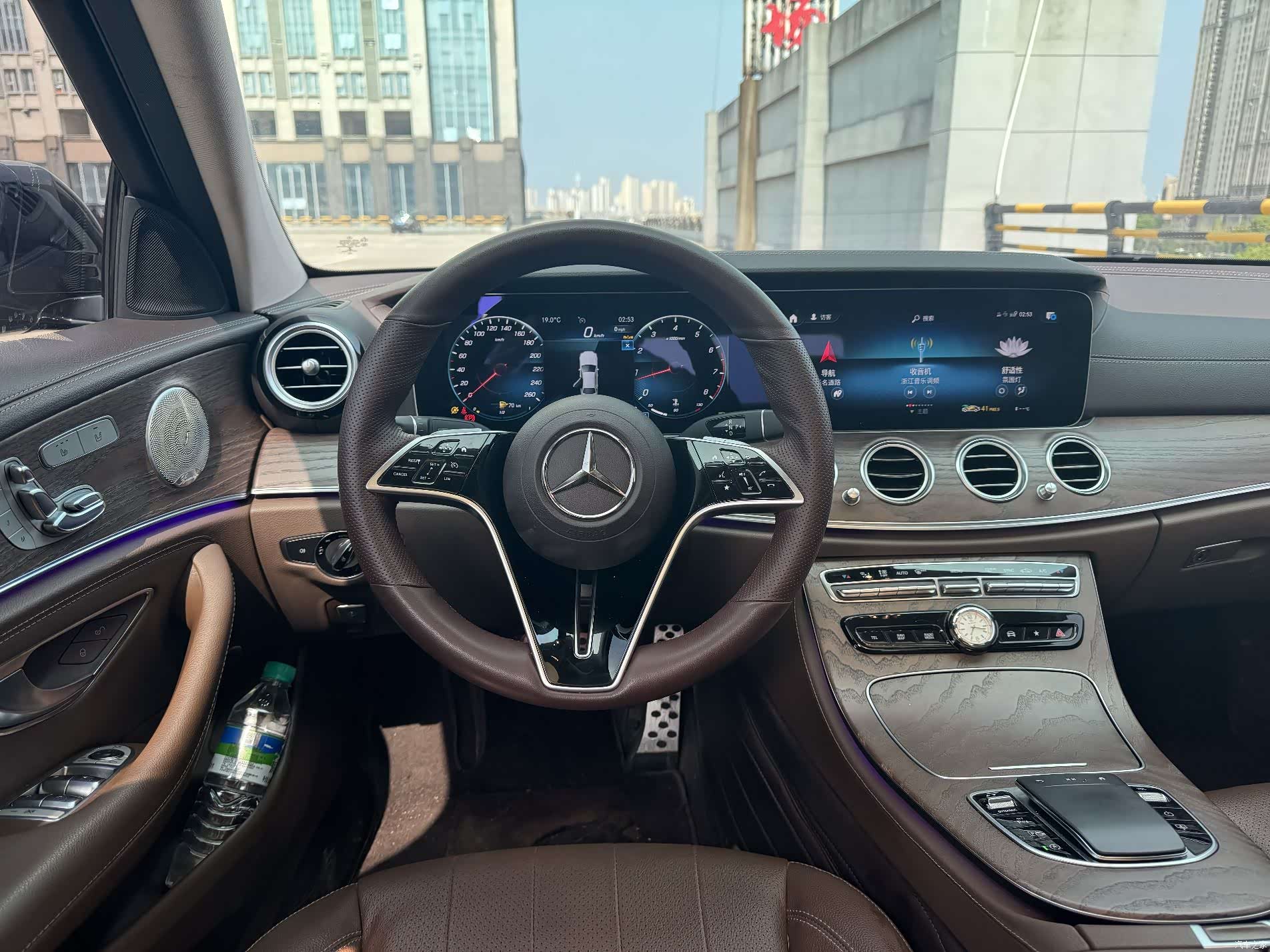 Mercedes-Benz E-Class, 2023 13