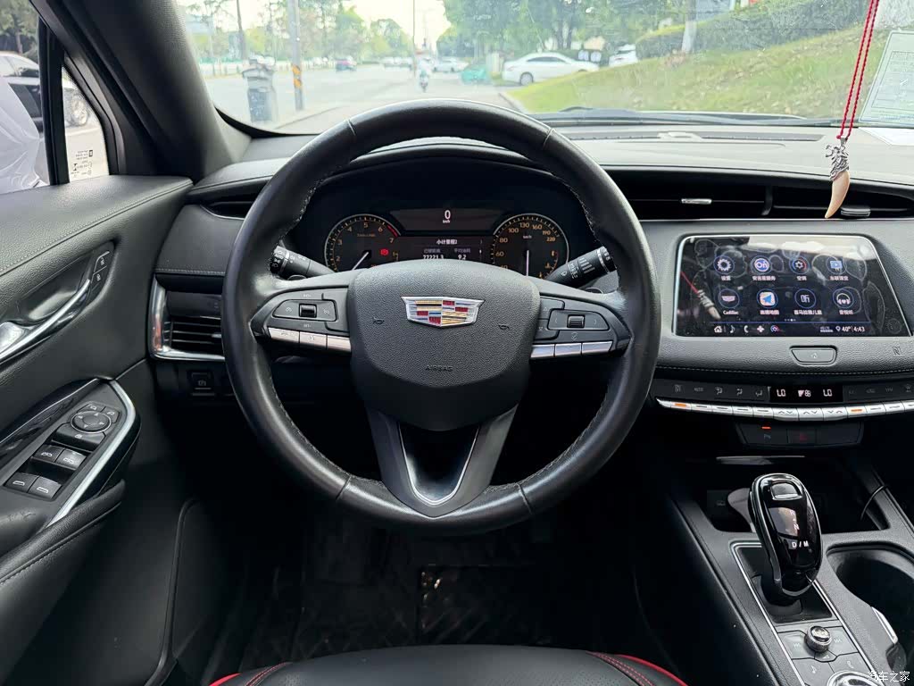 Cadillac XT4, 2020 14