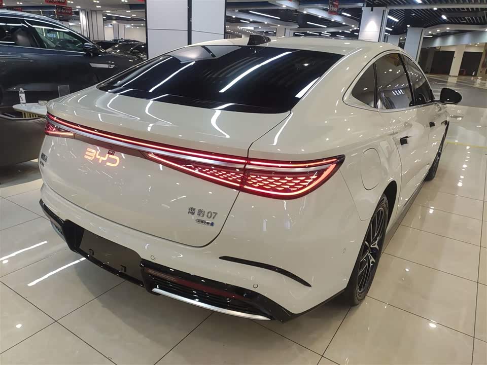BYD Seal 07 DM-i
