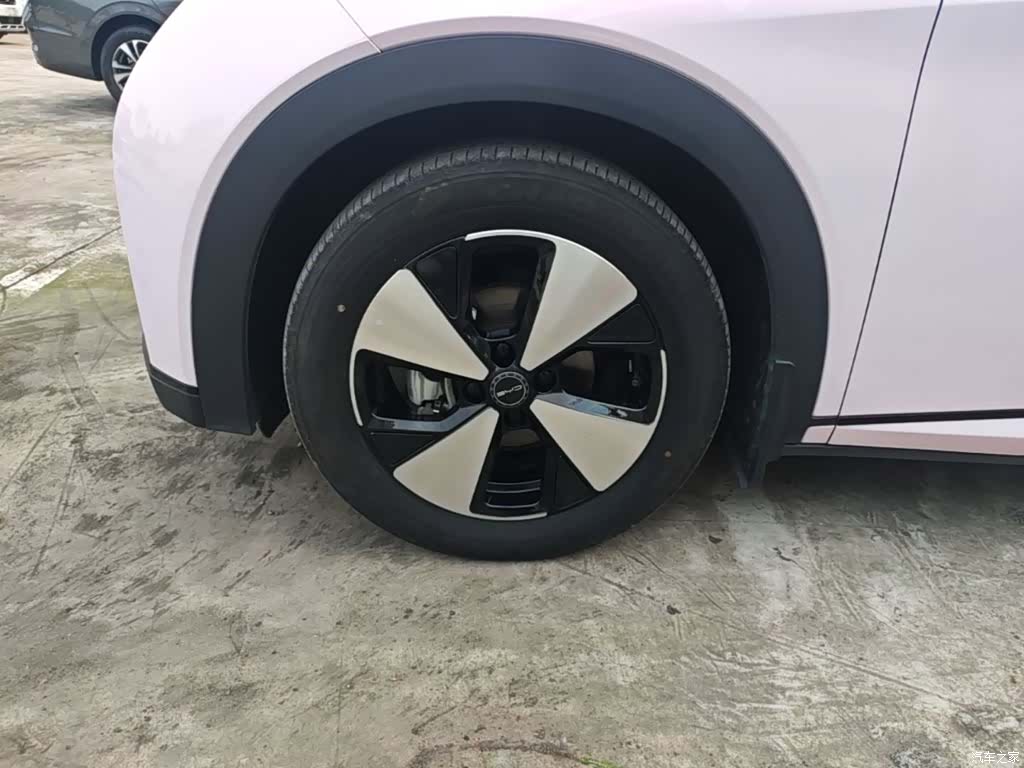 BYD Dolphin, 2023 23