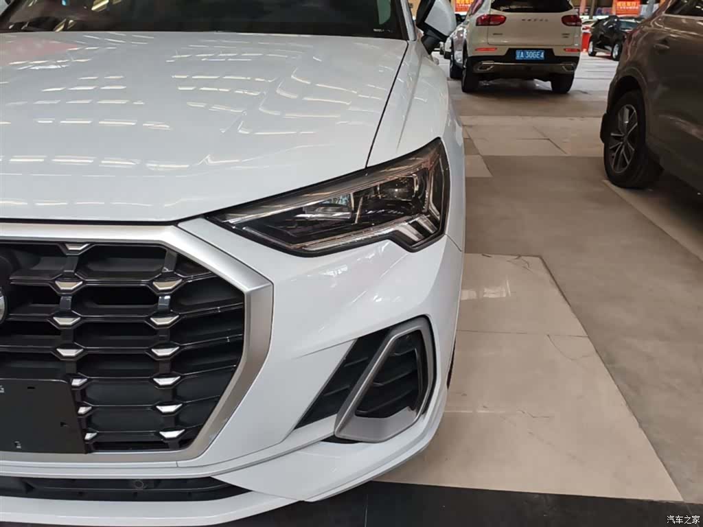 Audi Q3, 2019 24
