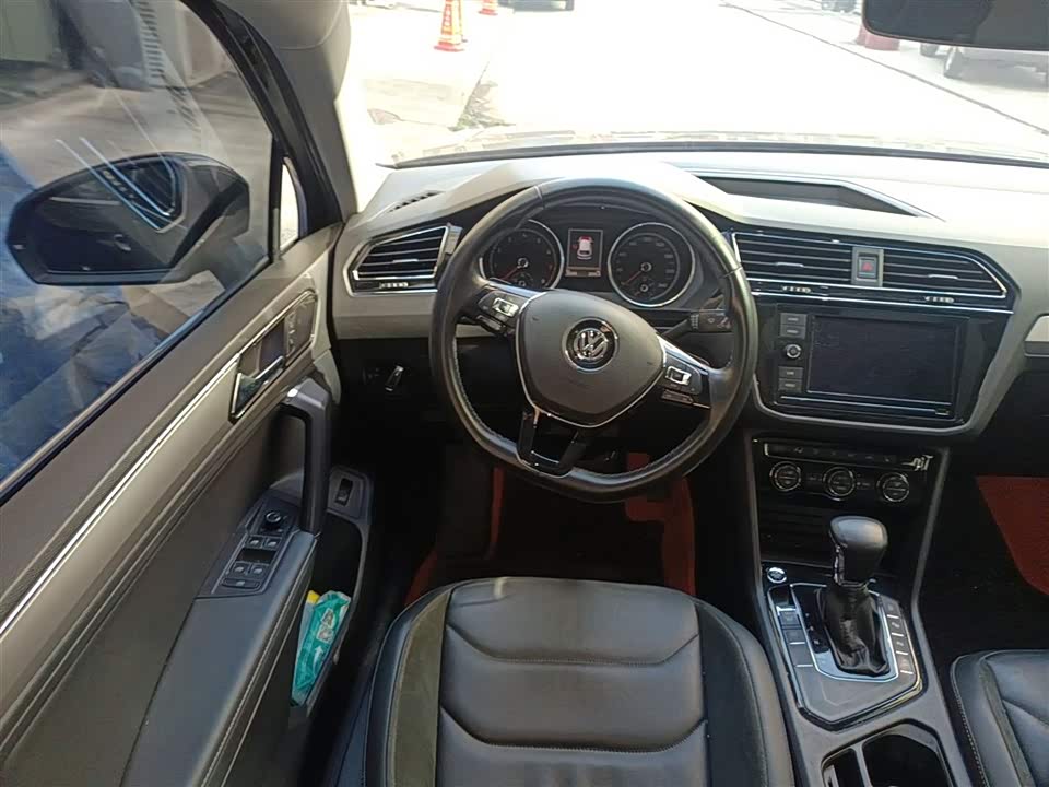 Volkswagen Tiguan L