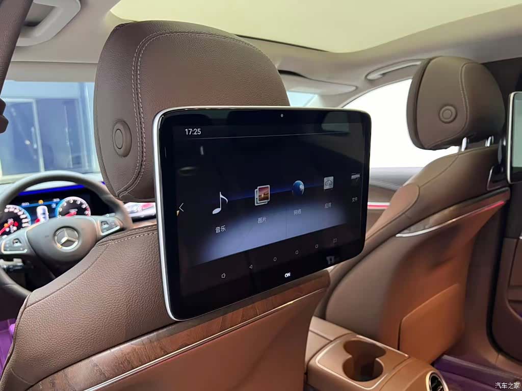 Mercedes-Benz E-Class, 2018 16
