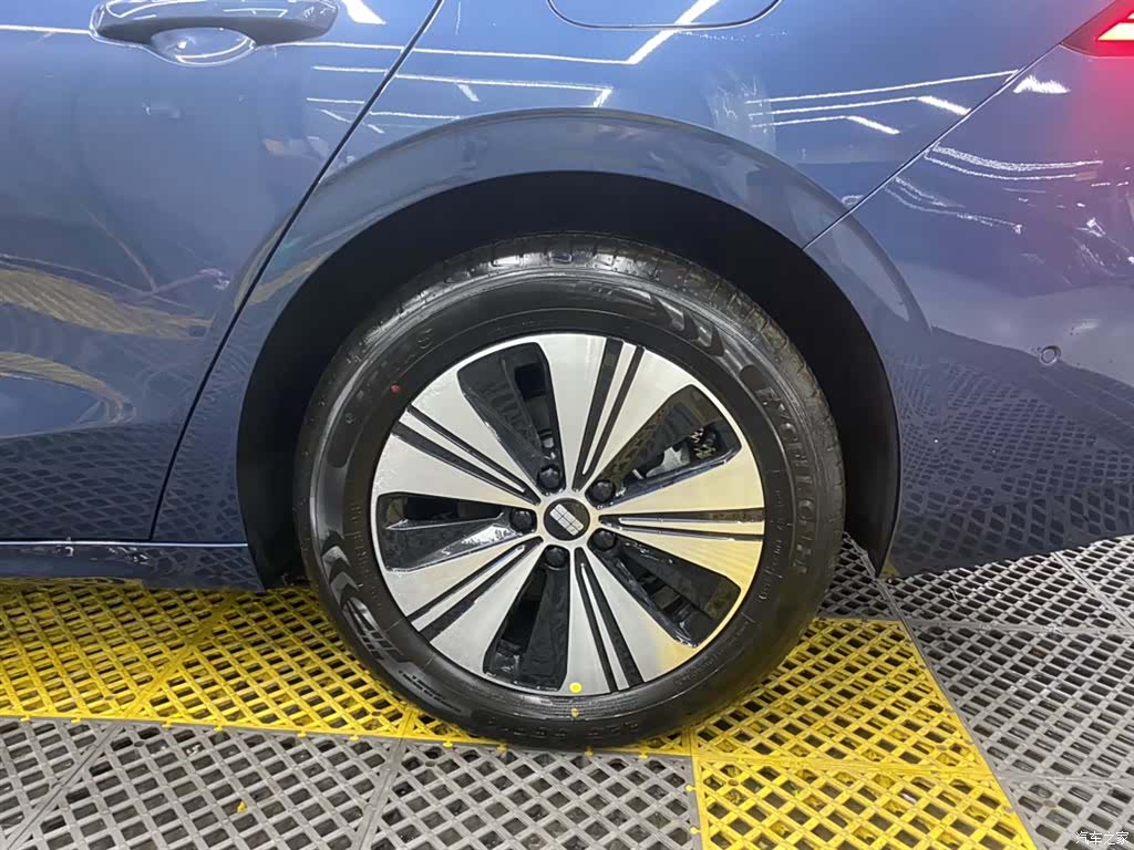 Geely A7, 2026 9