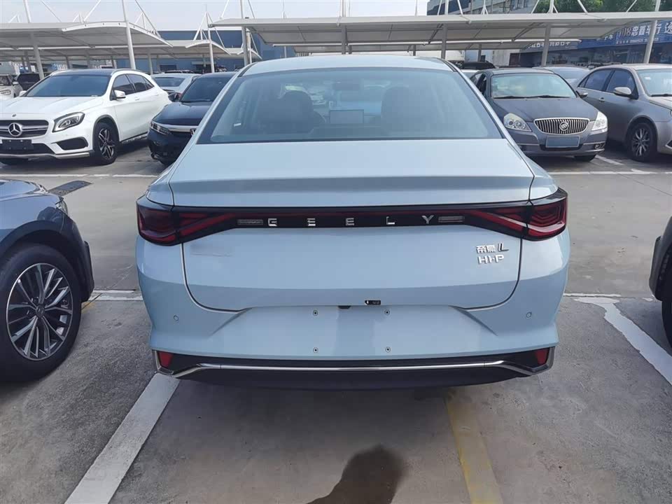 Geely Emgrand L HiP Geely Emgrand L HiP
