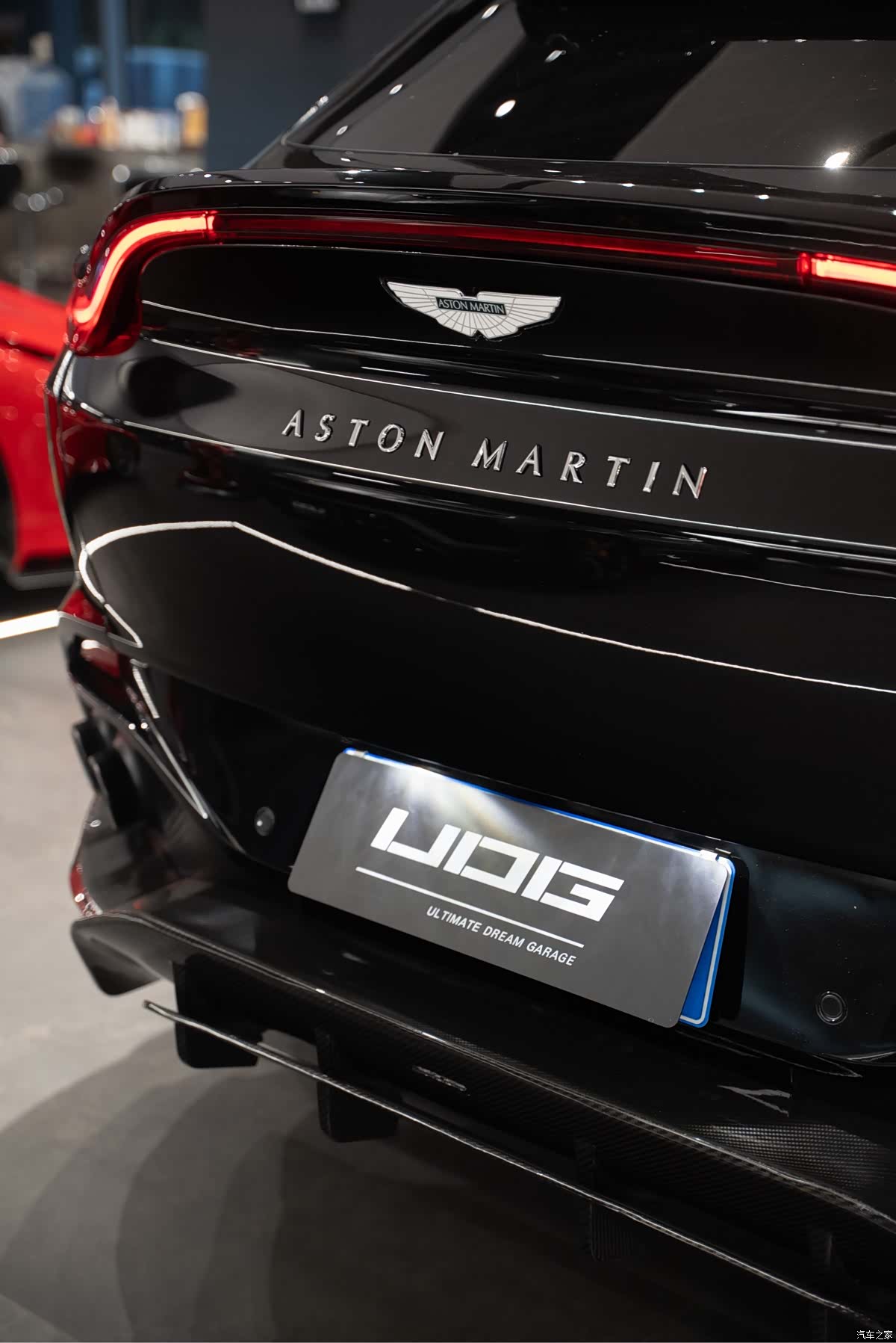 Aston Martin DBX, 2021 10