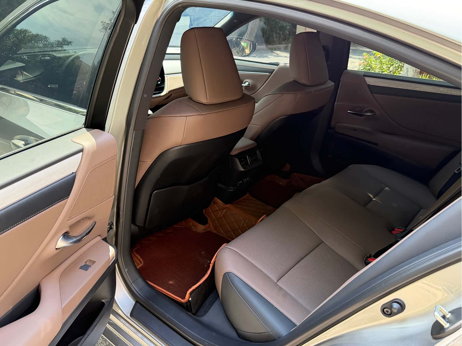 Lexus ES, 2026 7