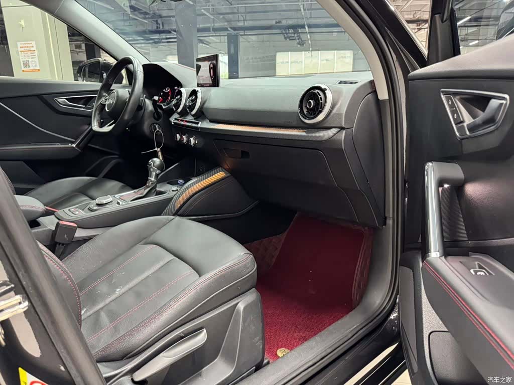 Audi Q2L, 2022 11