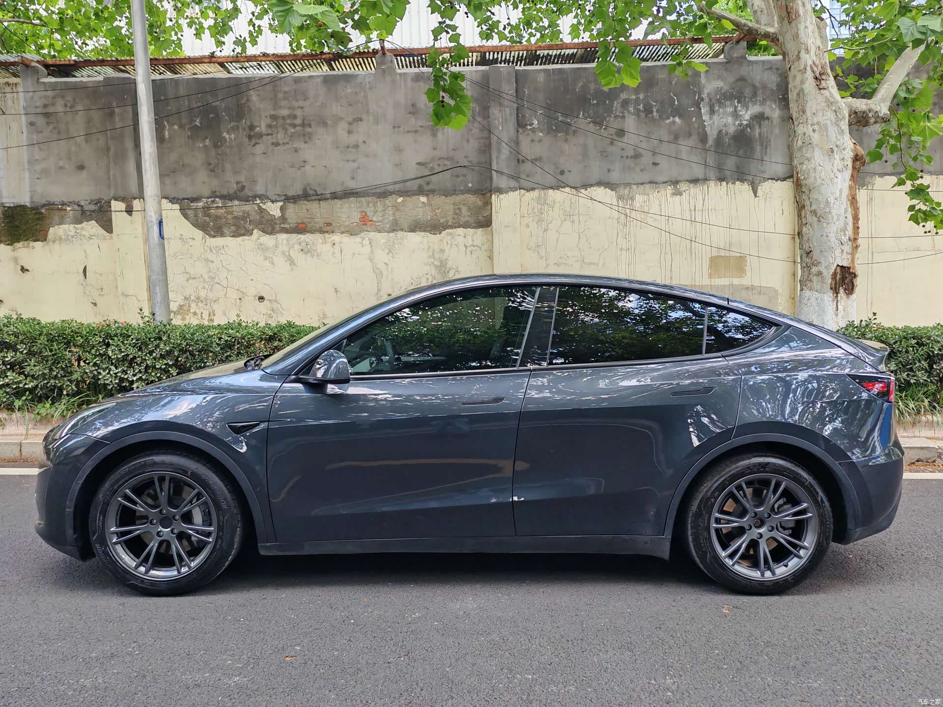 Tesla Model Y, 2024 4