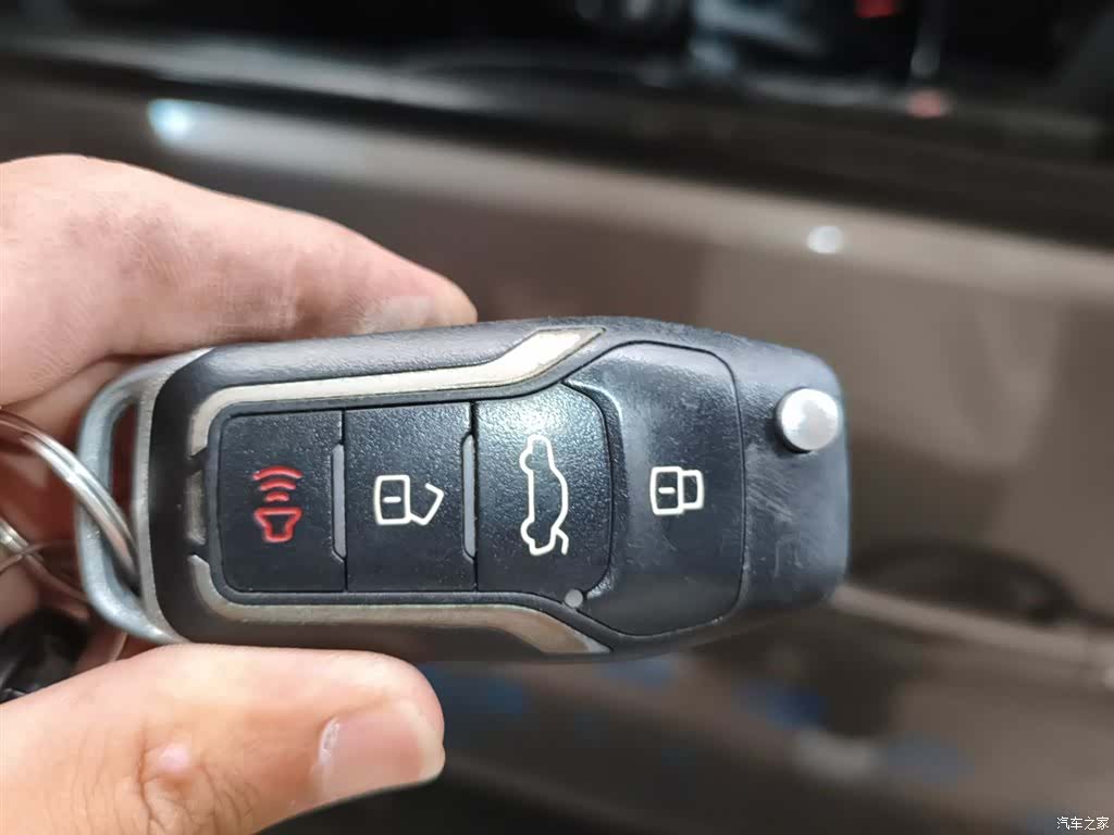 Changan E14V, 2015 9