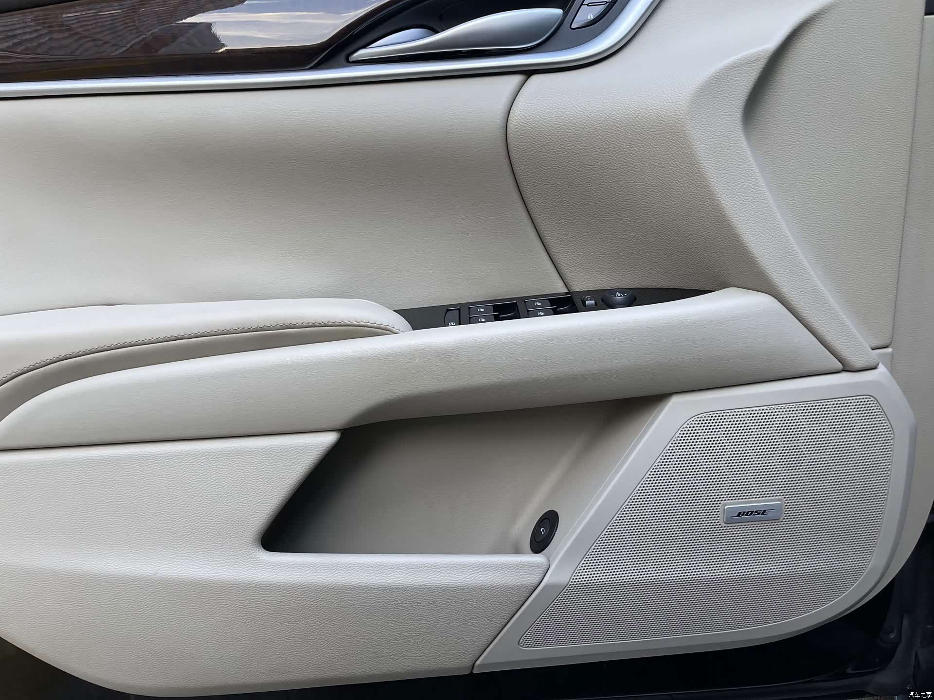 Cadillac XTS, 2014 14