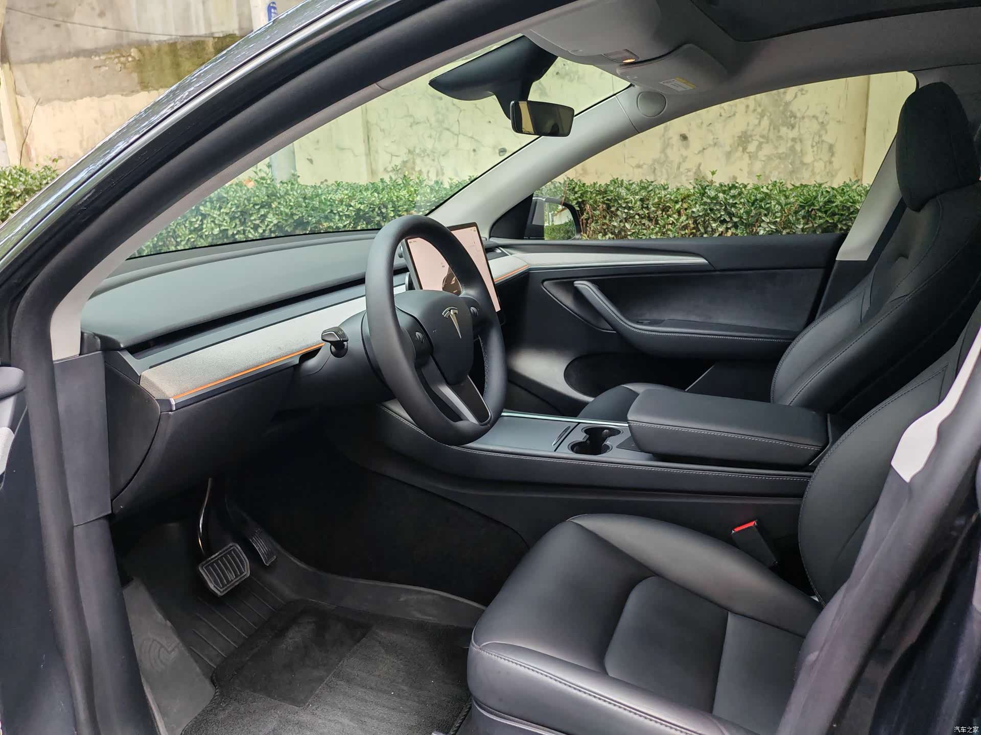 Tesla Model Y, 2024 9