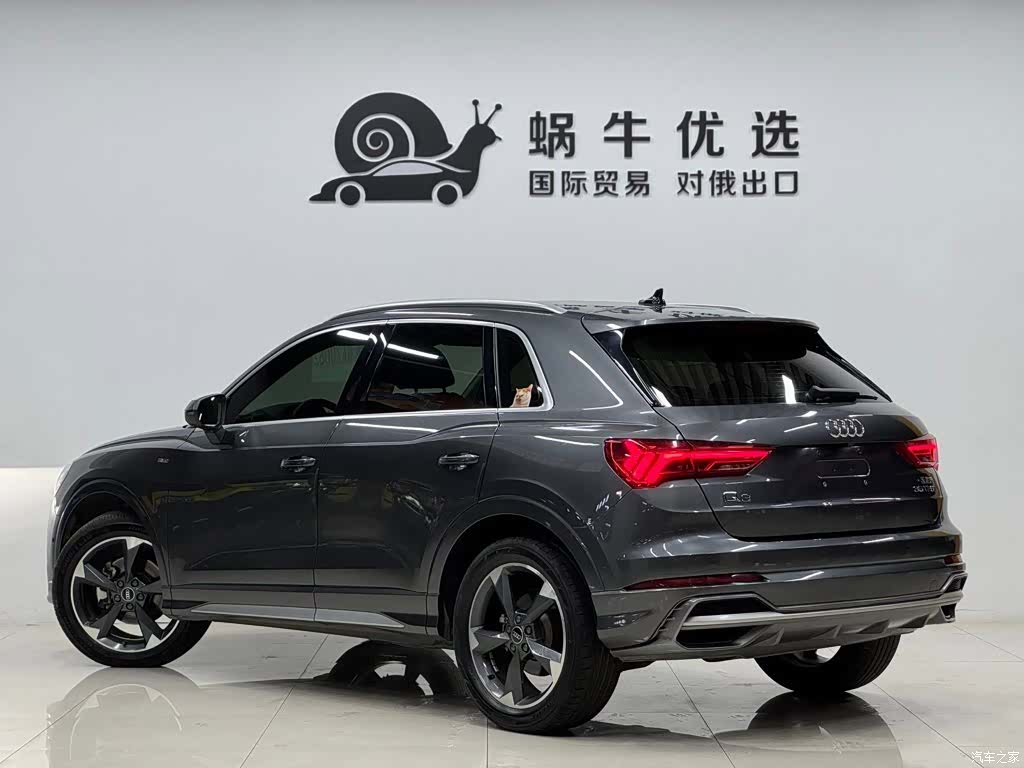 Audi Q3, 2022 4