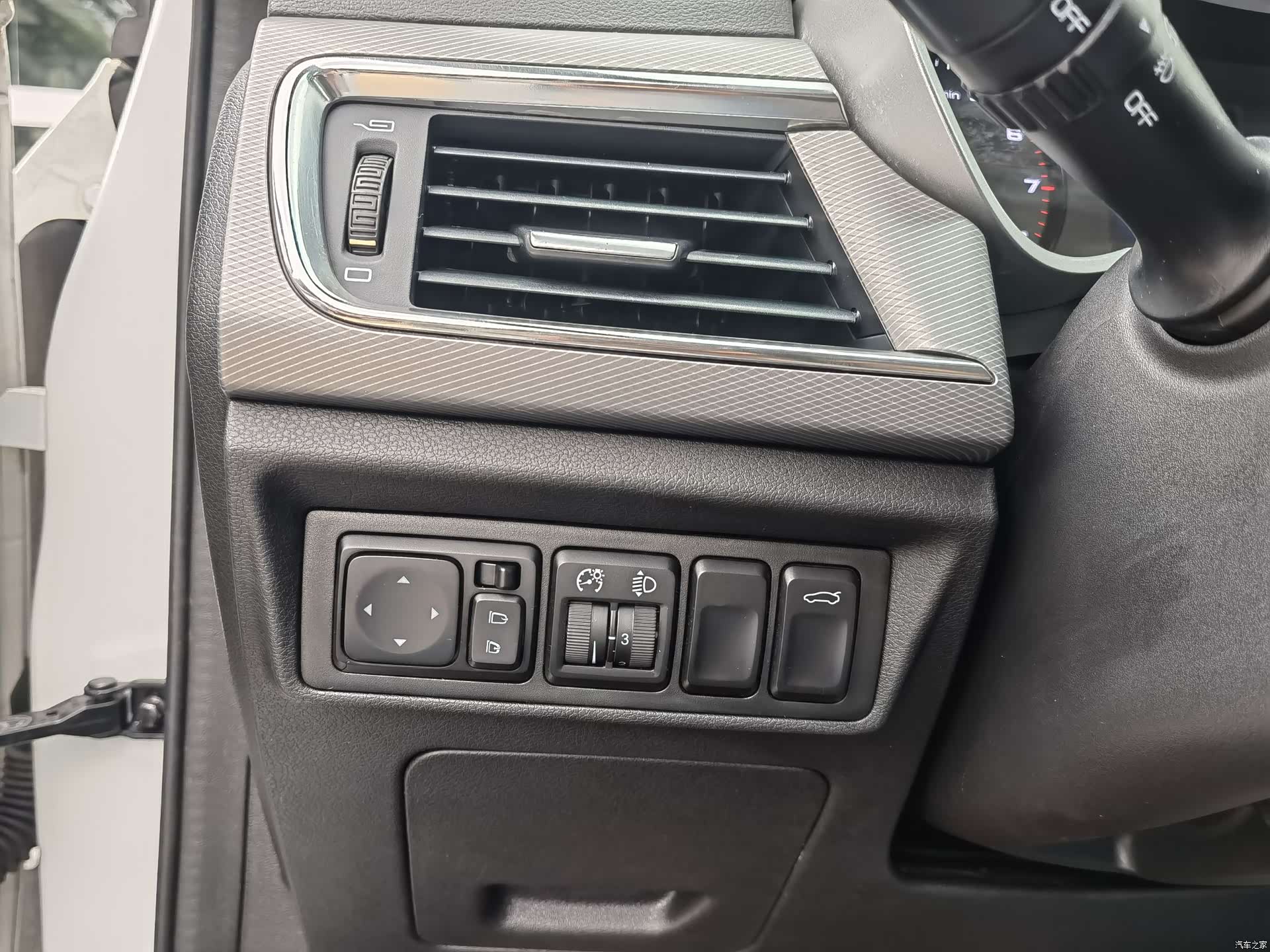Geely Emgrand, 2019 18