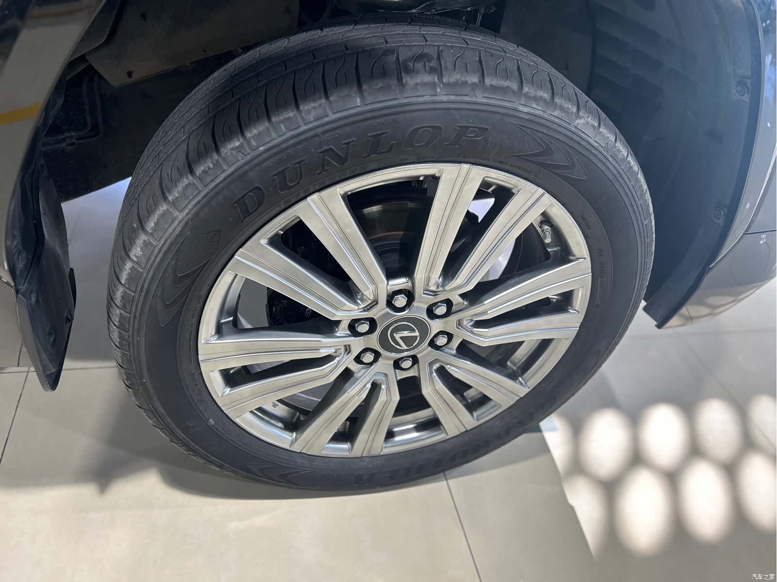 Lexus LX, 2026 10