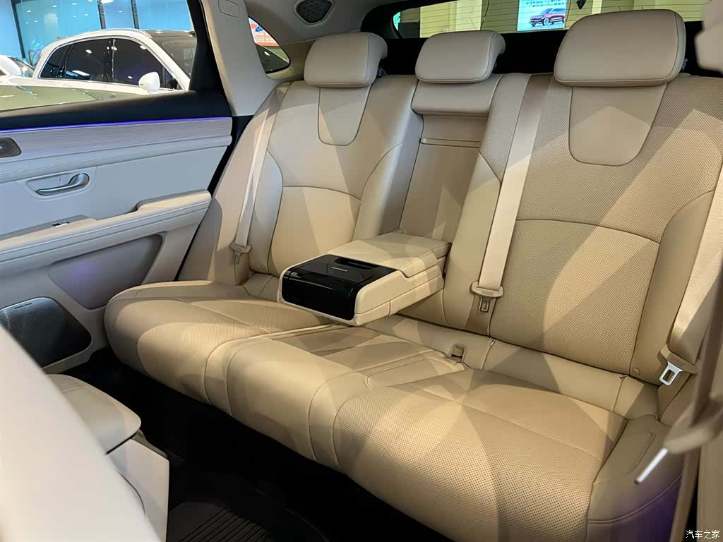 AITO M5, 2025 31