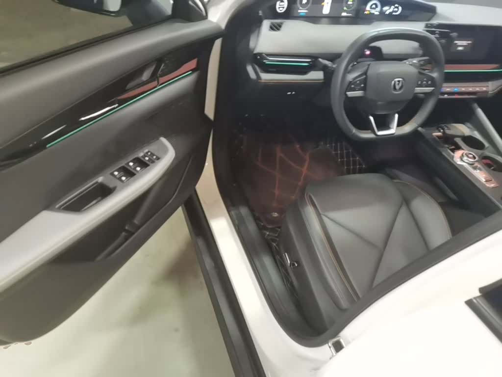 Changan UNI-V, 2023 16