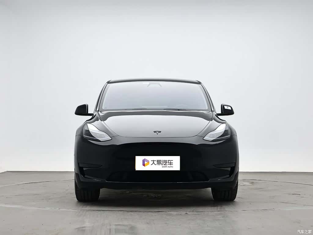 Tesla Model Y, 2023 2