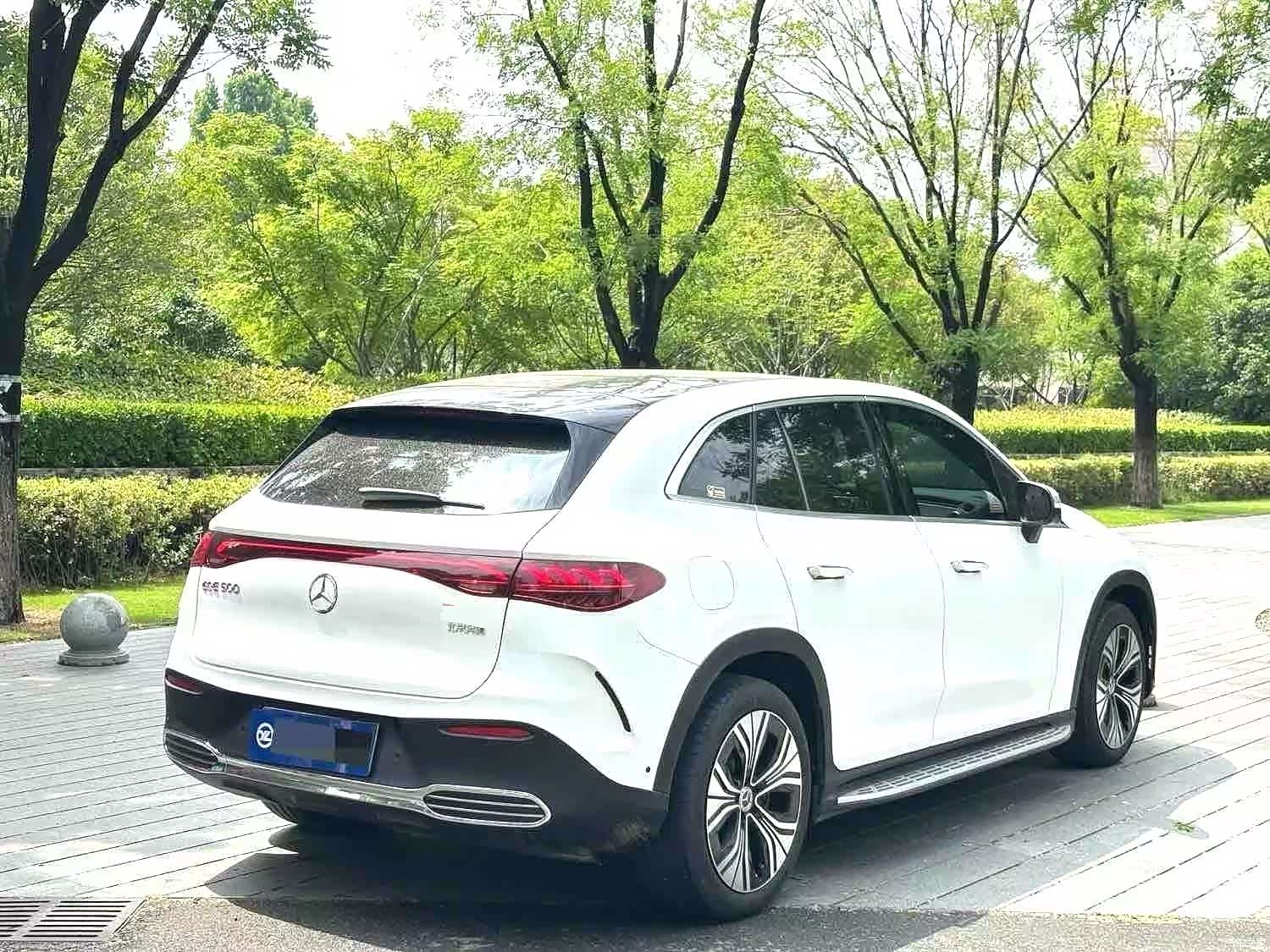 Mercedes-Benz EQE, 2025 13