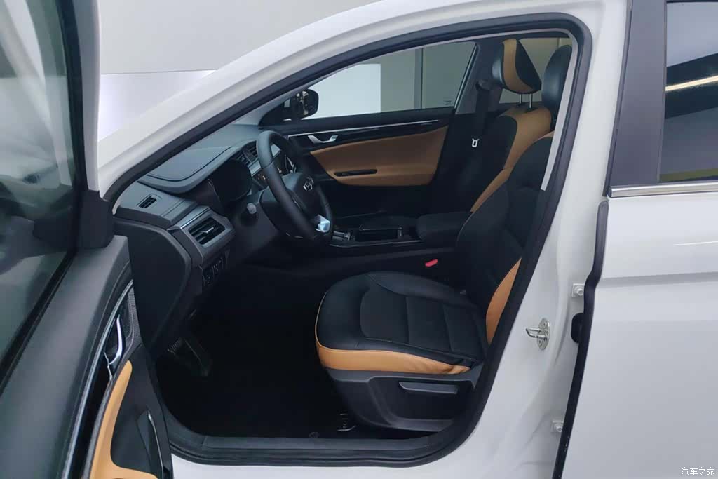 Geely Emgrand, 2020 9