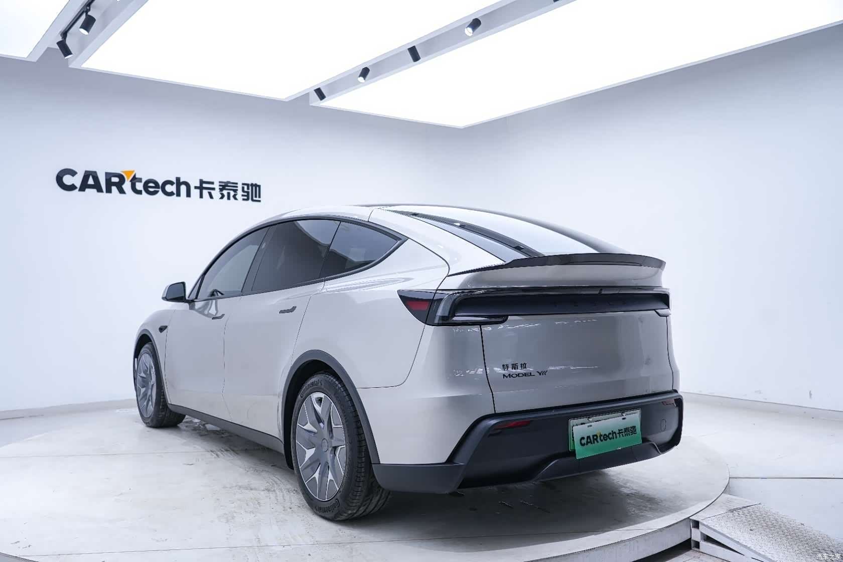 Tesla Model Y, 2026 19