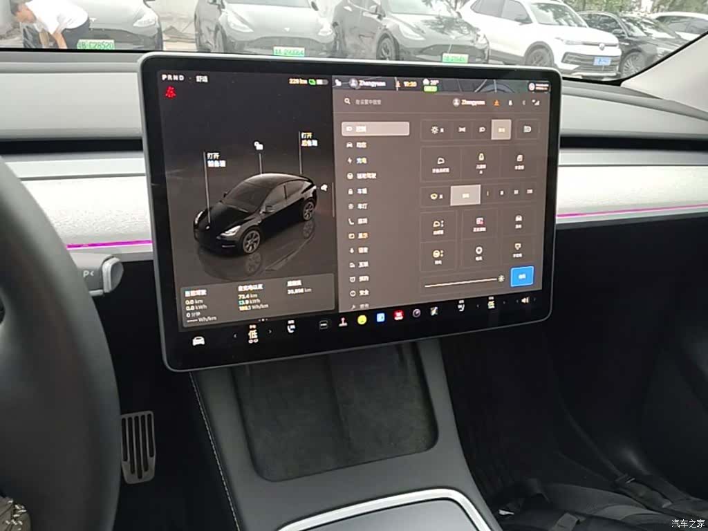 Tesla Model Y, 2024 13