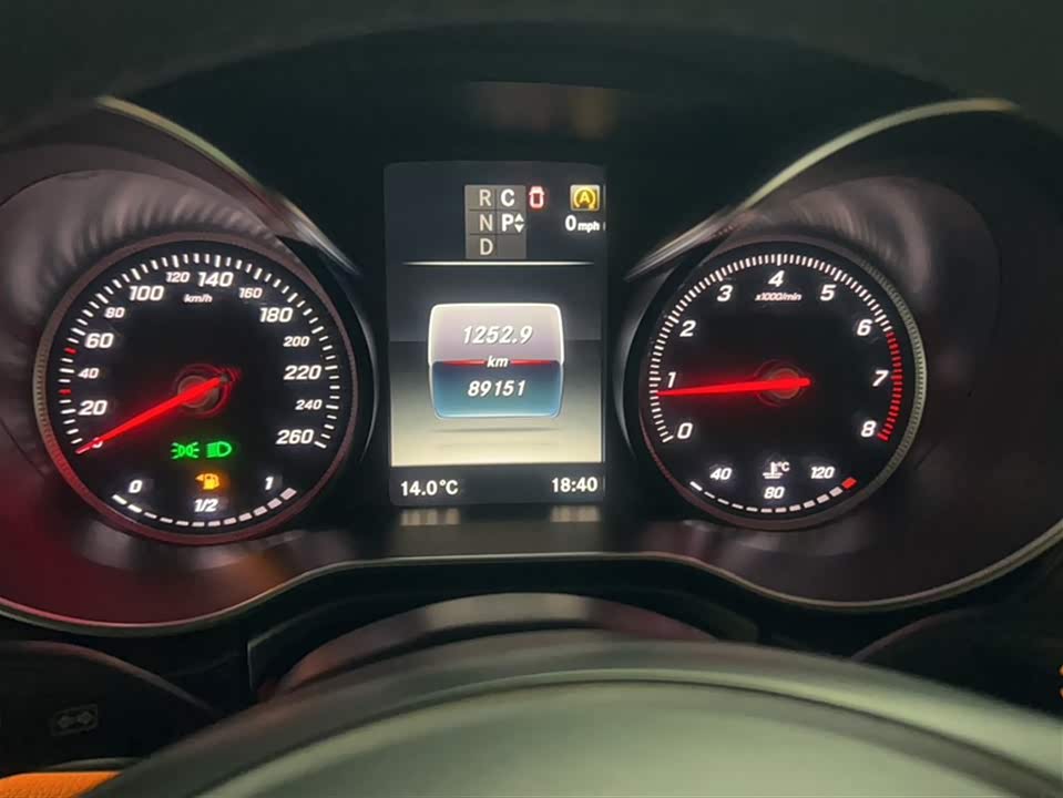 Mercedes-Benz V-class