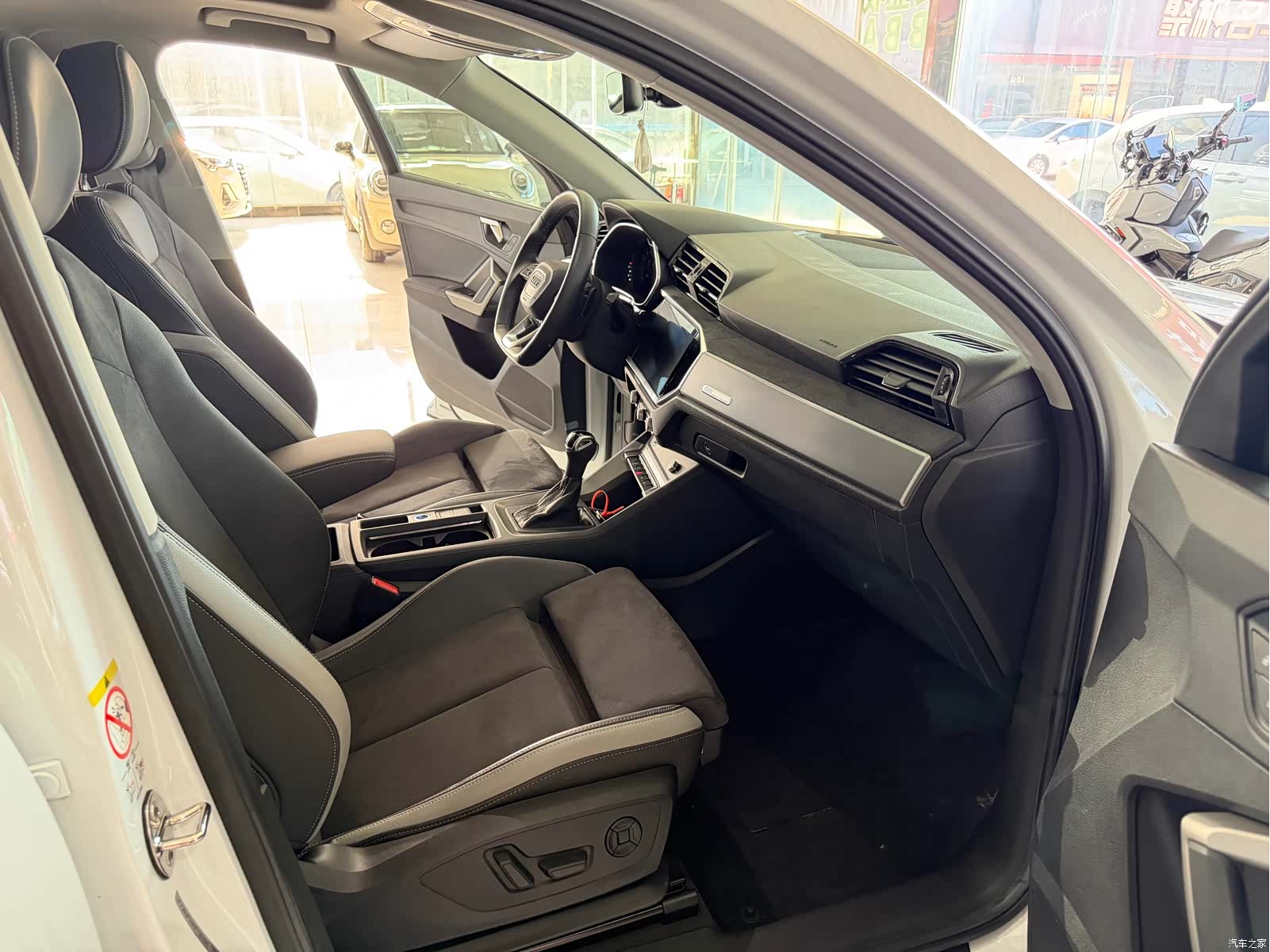 Audi Q3, 2022 9
