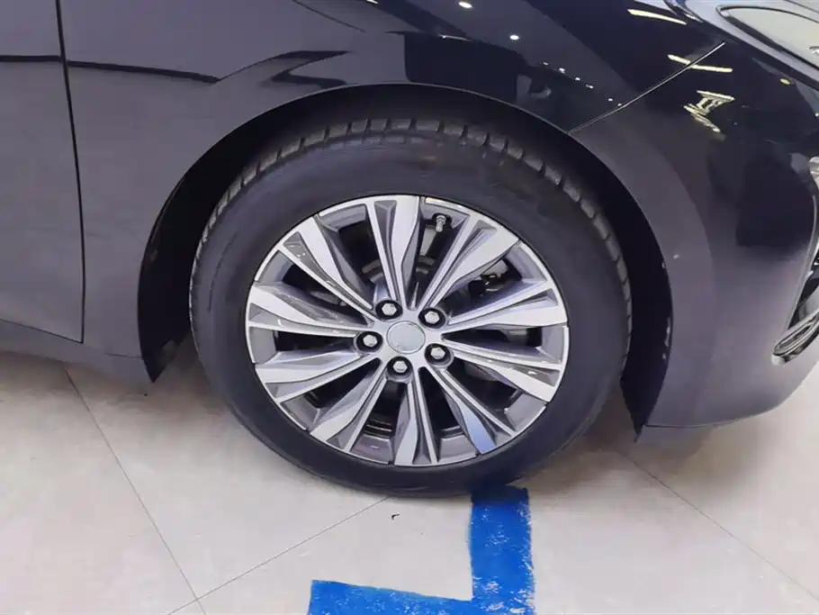 Hongqi E-QM5 Hongqi E-QM5