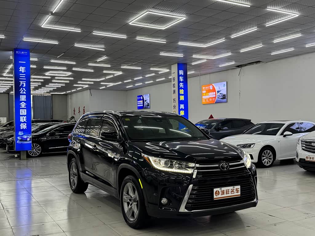 Toyota Highlander 2018 2.0T Luxury 7 мест V