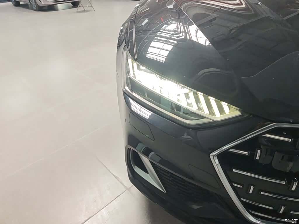Audi A7L, 2024 13