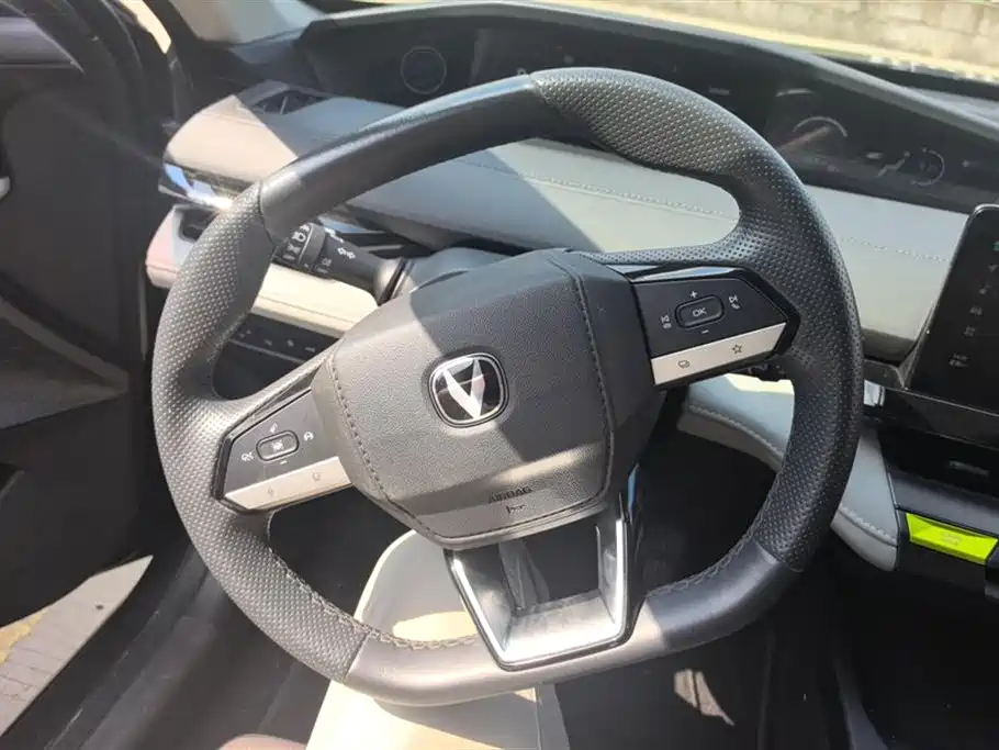 Changan UNI-V Smart iDD