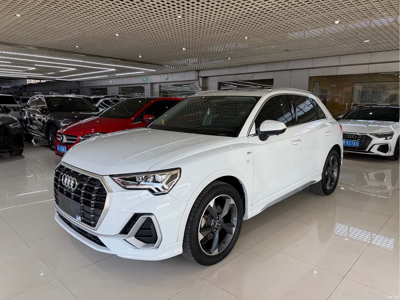 Audi Q3, 2022 1