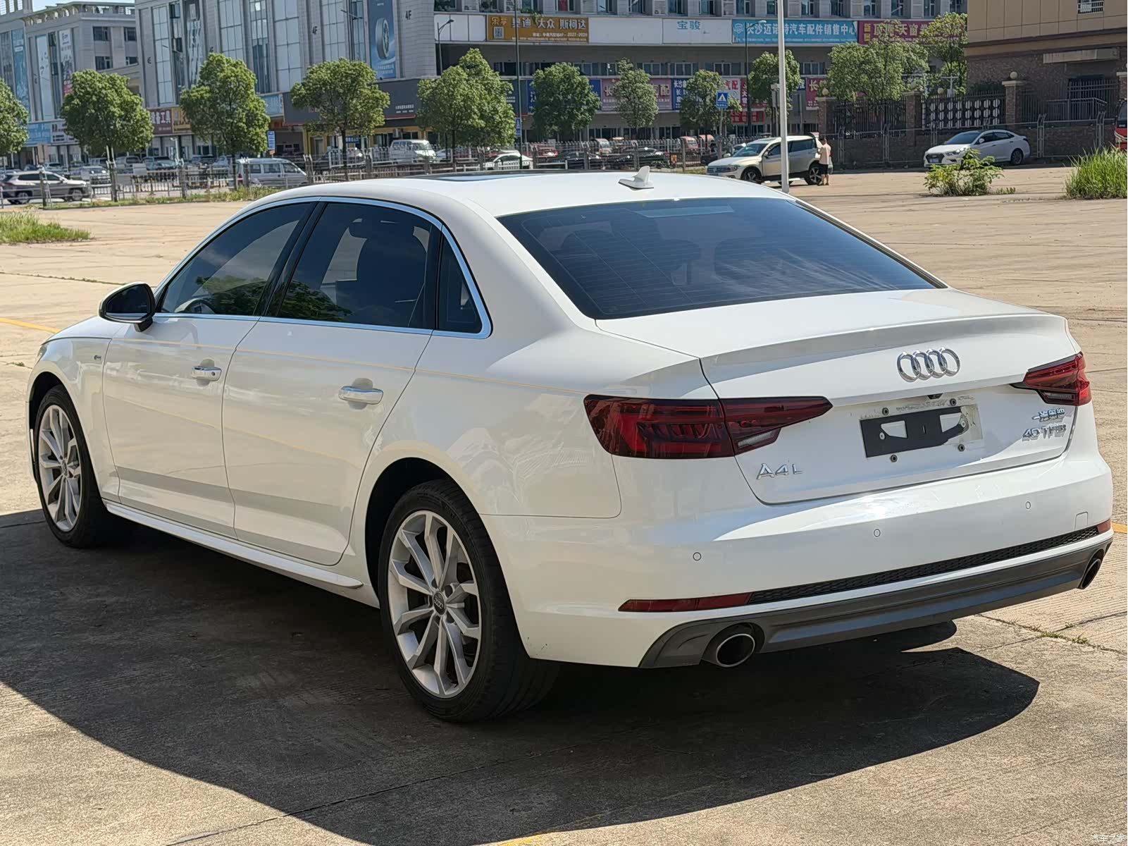 Audi A4L, 2019 4