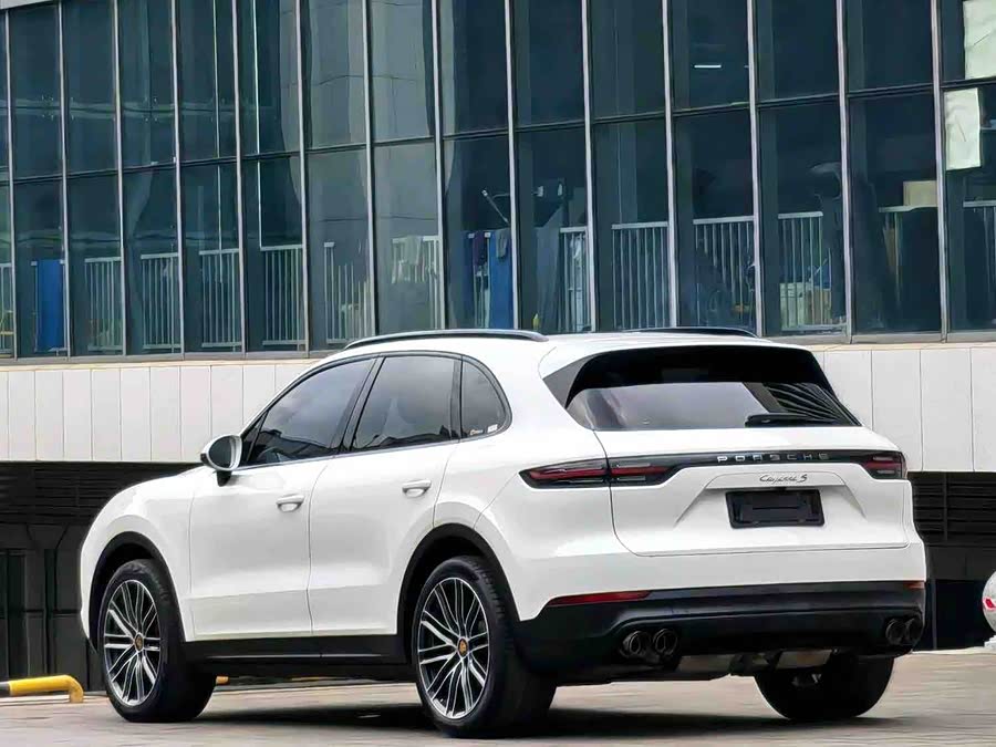 Porsche Cayenne 2019, фото 17