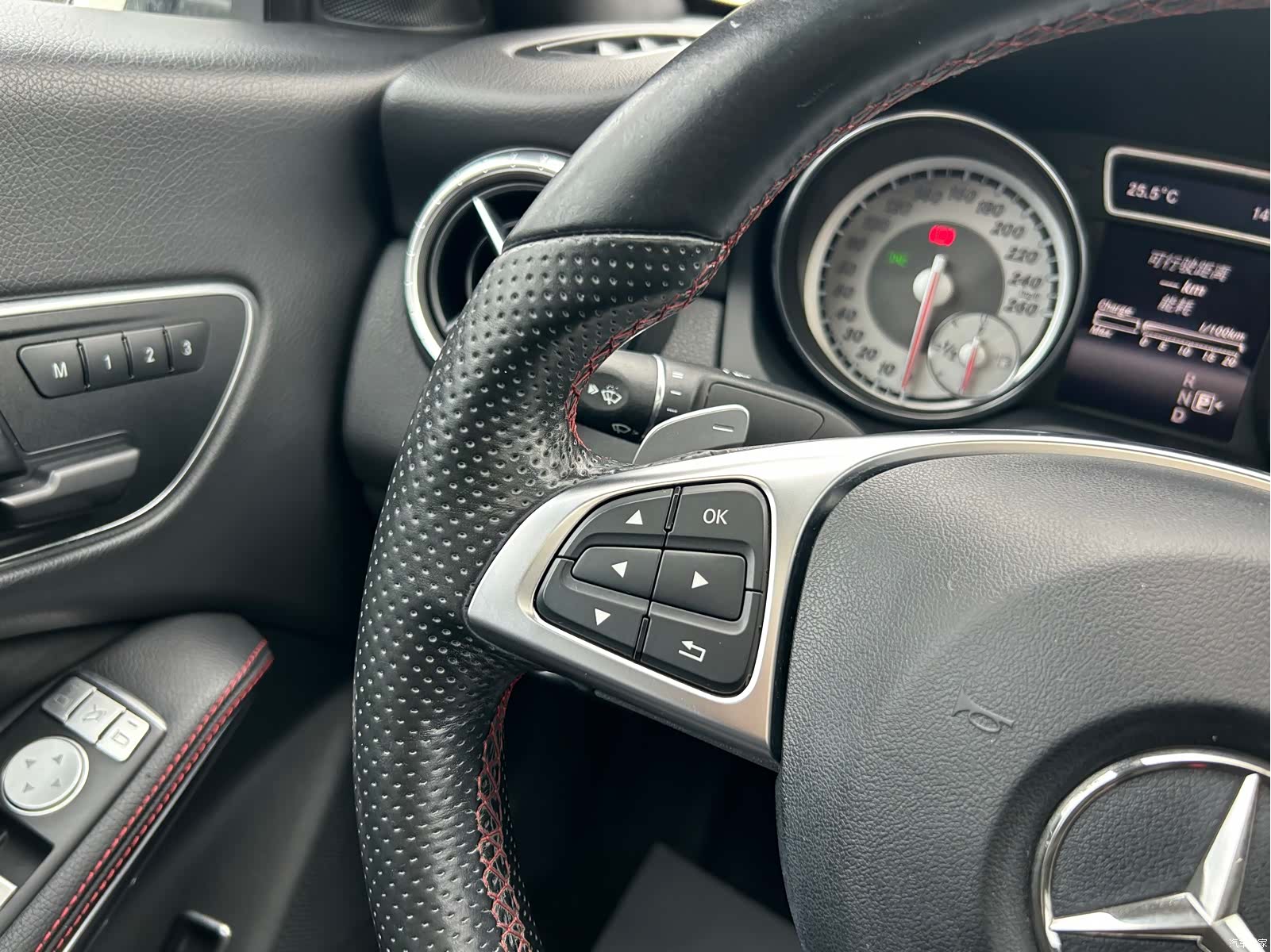 Mercedes-Benz CLA, 2016 16