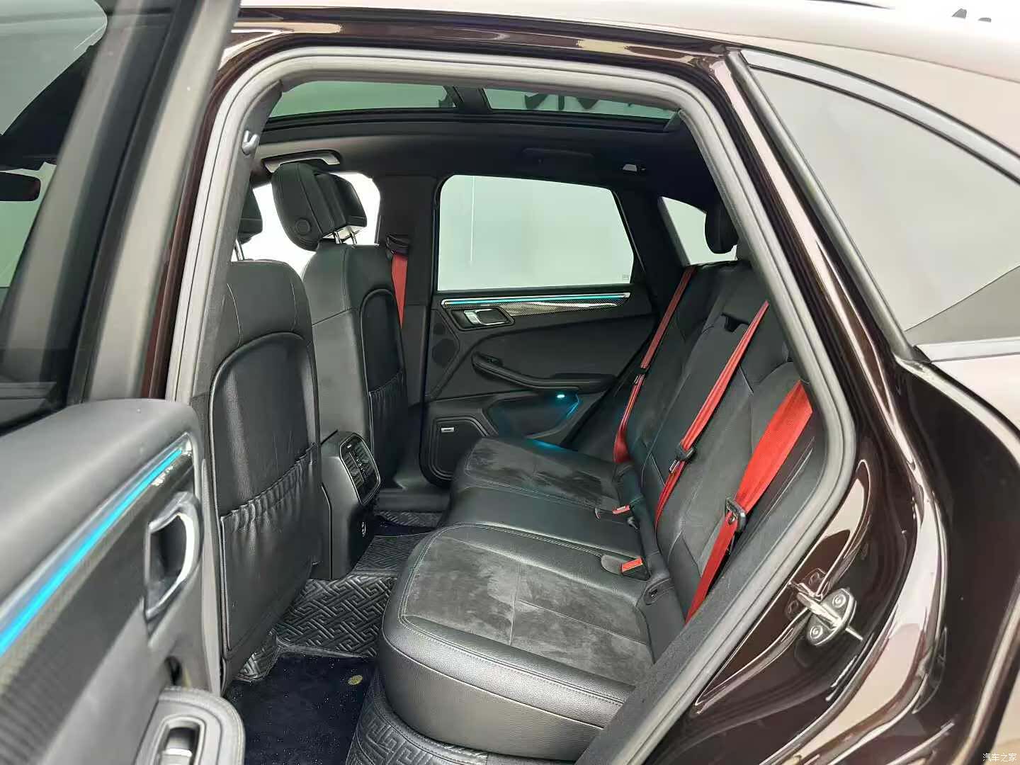 Porsche Macan, 2020 все фото