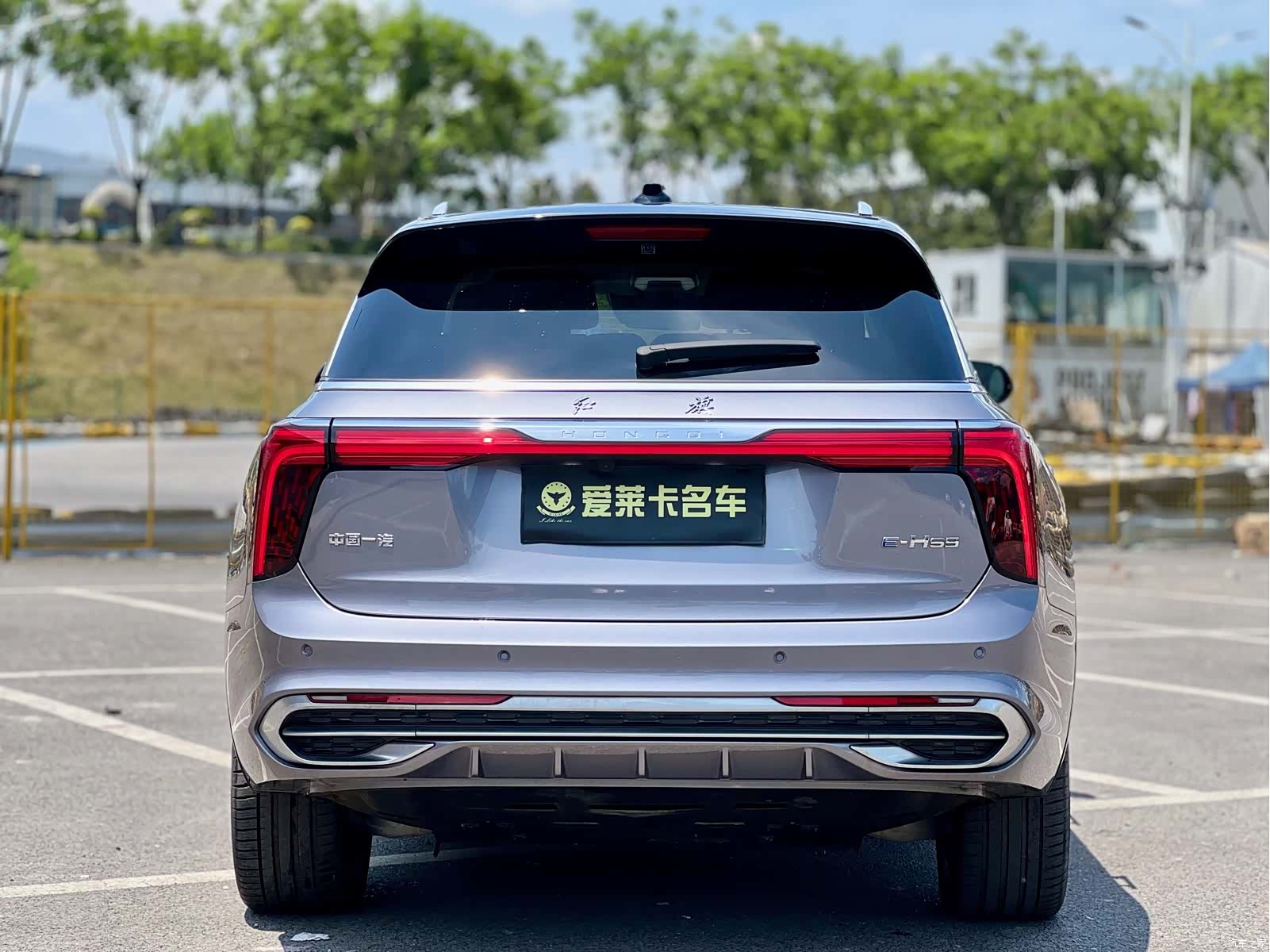 Hongqi E-HS9, 2021 4