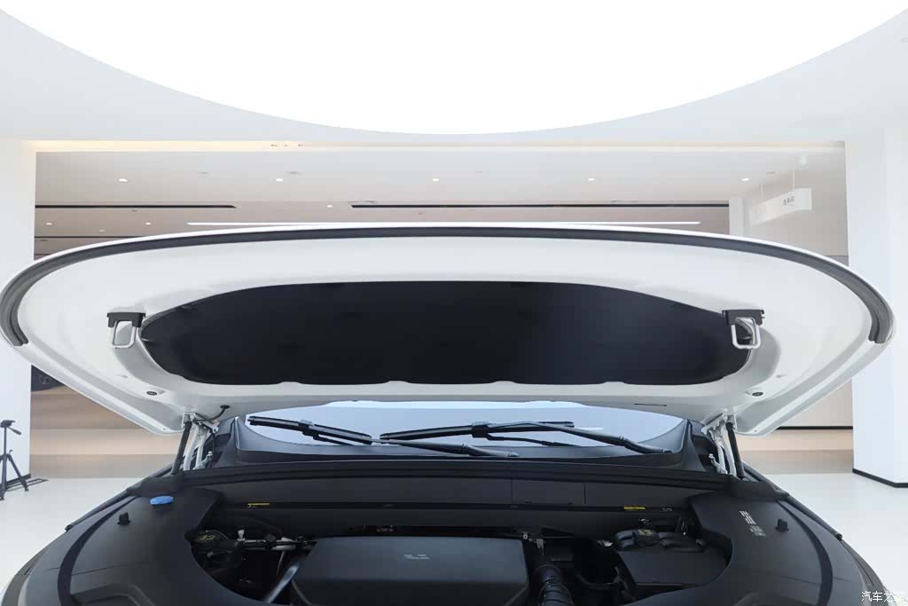 Li Auto L7, 2023 23