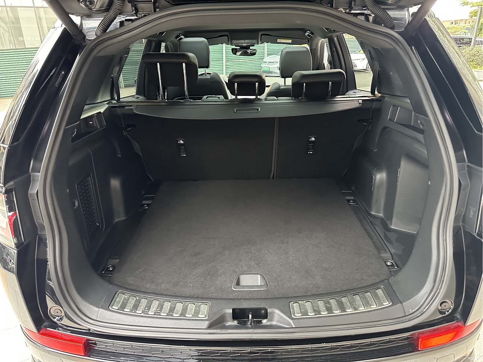 Land Rover Discovery, 2021 9