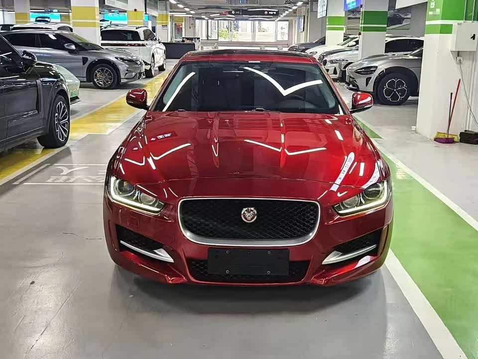 Jaguar XE