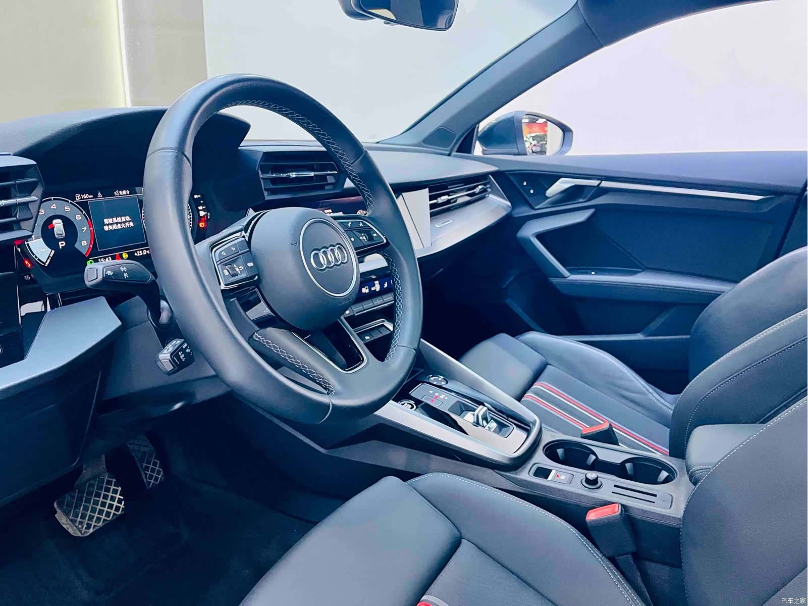 Audi A3, 2023 все фото