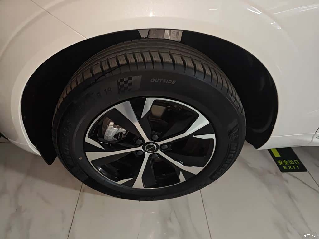 Volvo XC60, 2025 25