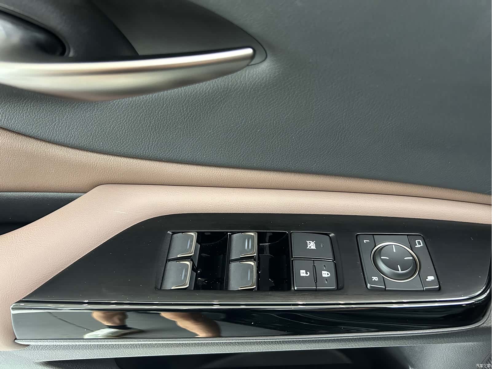 Lexus ES, 2022 20
