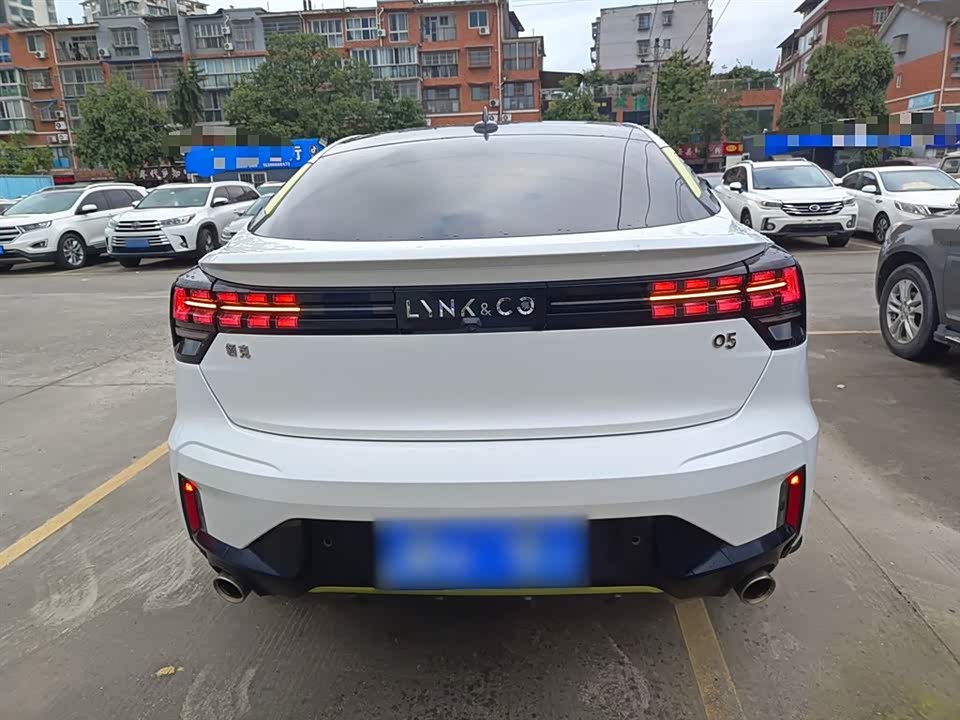Lynk & Co 05