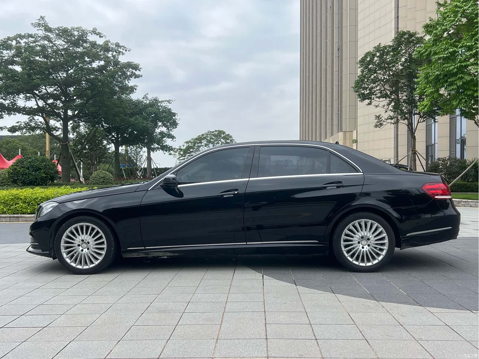 Mercedes-Benz E-Class, 2016 6